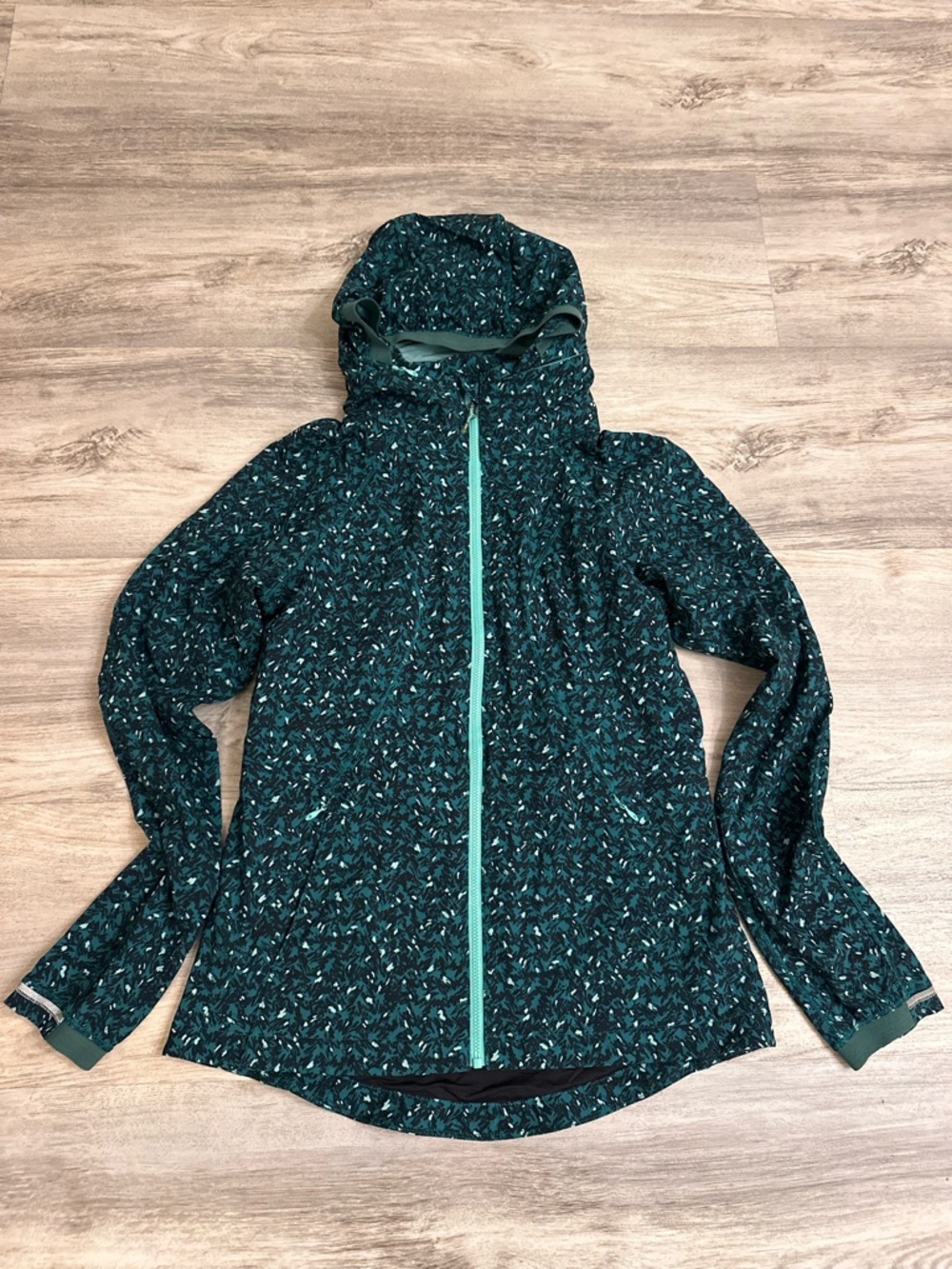 Lululemon Go The Distance Jacket size 4 - Picture 4 of 9